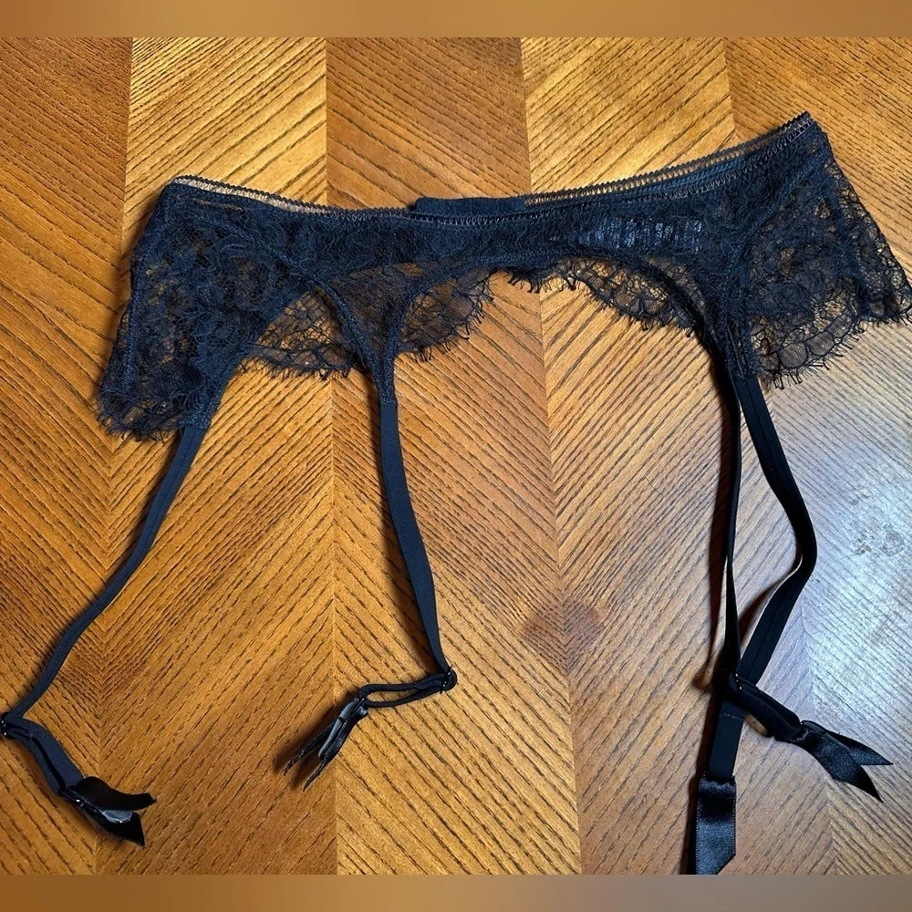 La Perla Lace Onyx Suspender Belt